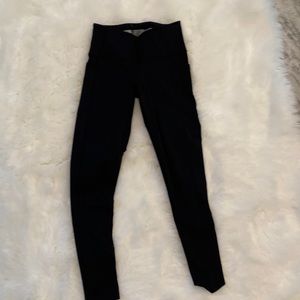Victoria Sport leggings with pockets